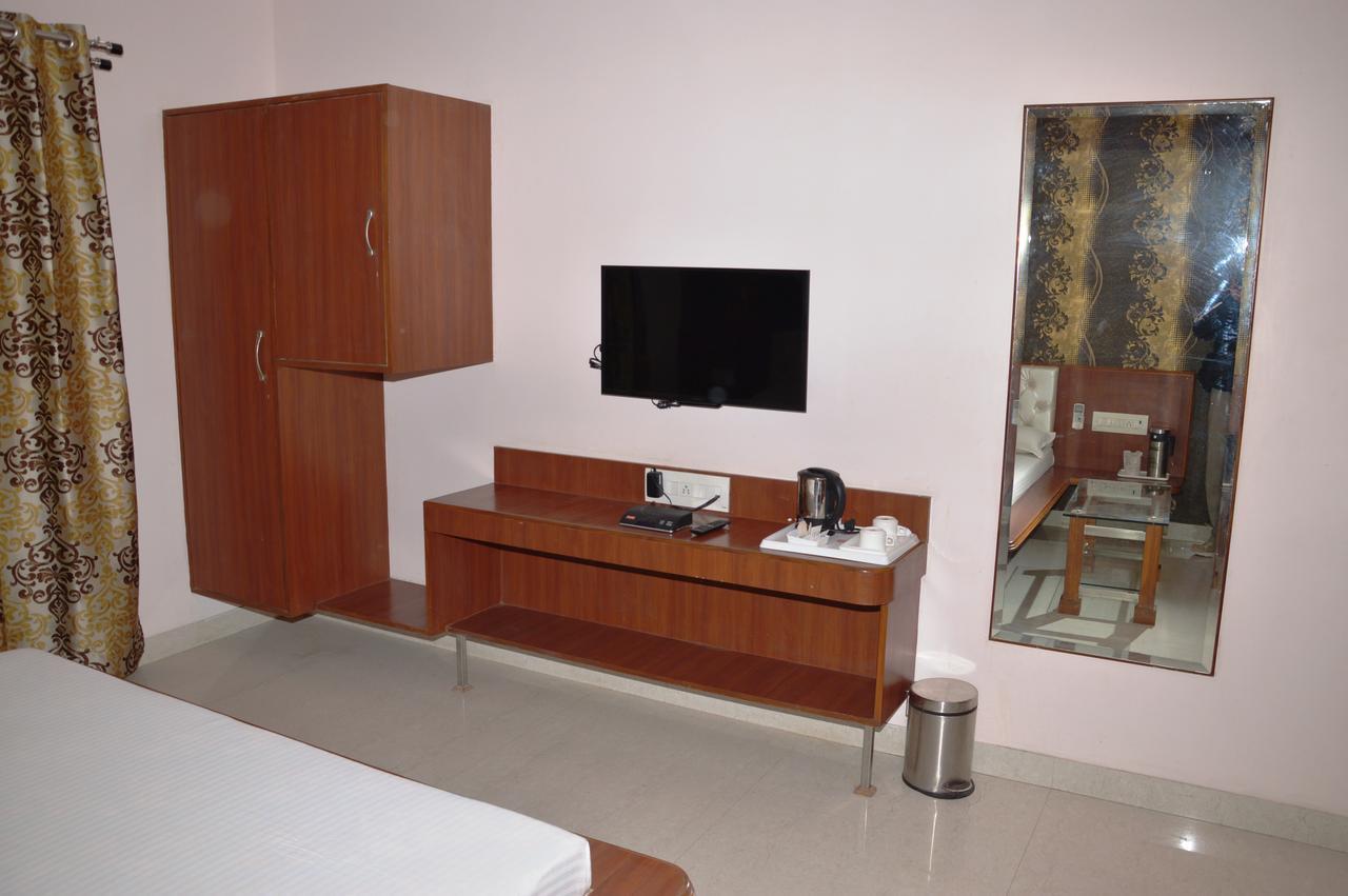 Hotel Panigrahan Bikaner Bagian luar foto