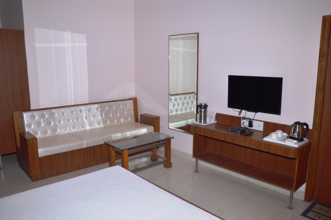 Hotel Panigrahan Bikaner Bagian luar foto